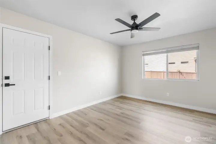 Bonus Room/Den
