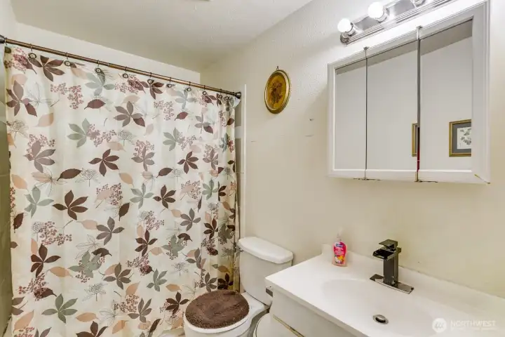 Full bathroom