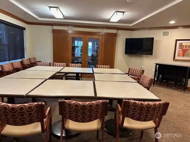 game/meeting room/crafts