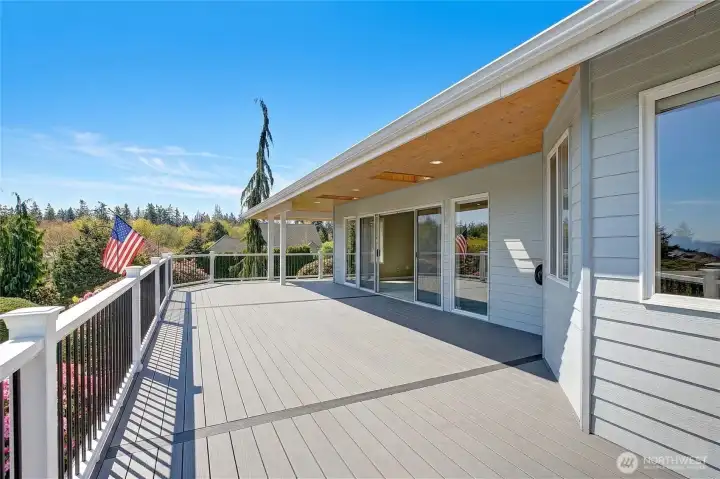 Spacious patio setup with both covered and uncovered areas for ultimate flexibility.