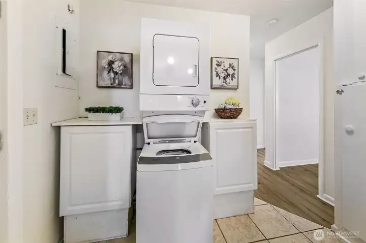 Washer and dyer and backdoor to deck!