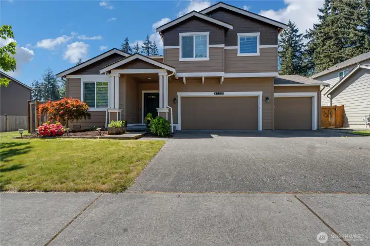 This home has everything!  It's close to all the amenities, yet you'll feel nestled in the cul-de-sac away from the hustle and bustle of the day.   This DR Horton home has an amazing floor plan and something for everyone!  Definitley call your agent and get out to see this one so you don't miss out.