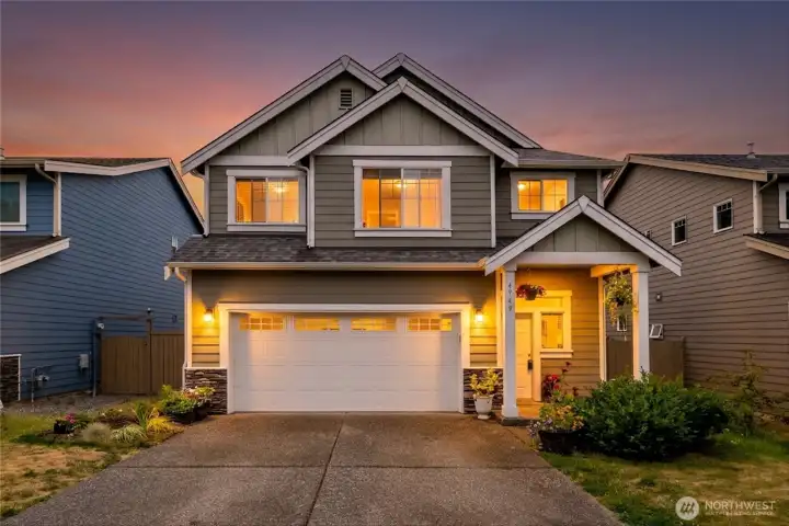 Twilight front elevation Twilight front elevation