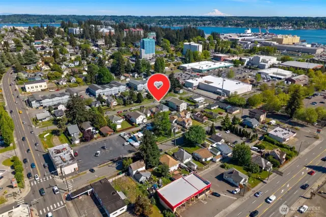 Your commute could be just seconds to PSNS and the Base.