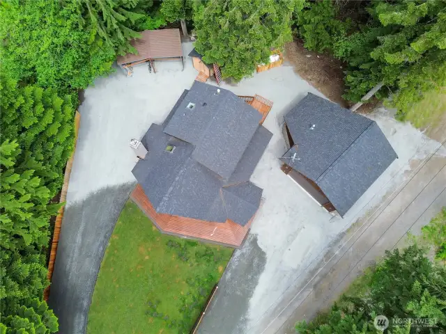 Low maintenance grounds, everything has been done to make it easy-care for the next adventurous owner.