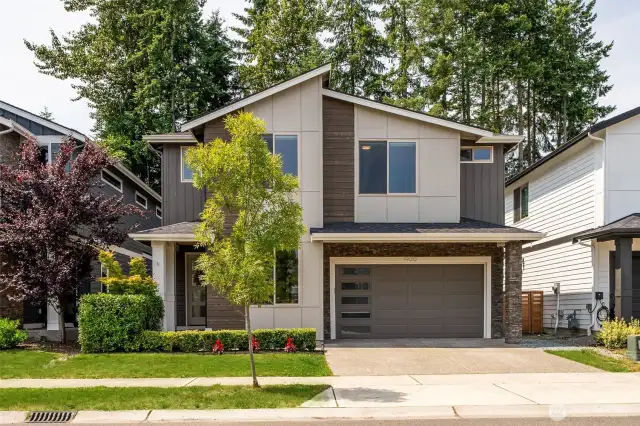 Beautiful curb side appeal
