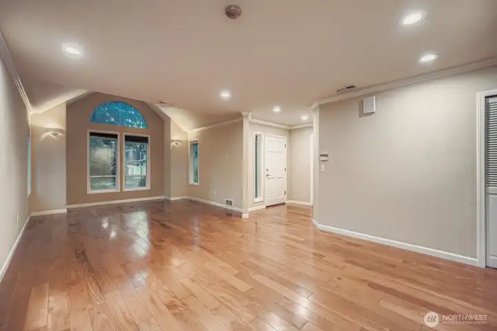 Great room with vaulted ceilings