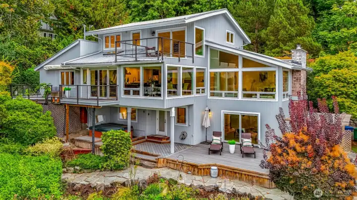 One of a kind, truely unique with tons of privacy and unobstructed views!