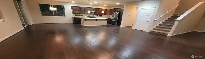 Dining Area & Kitchen