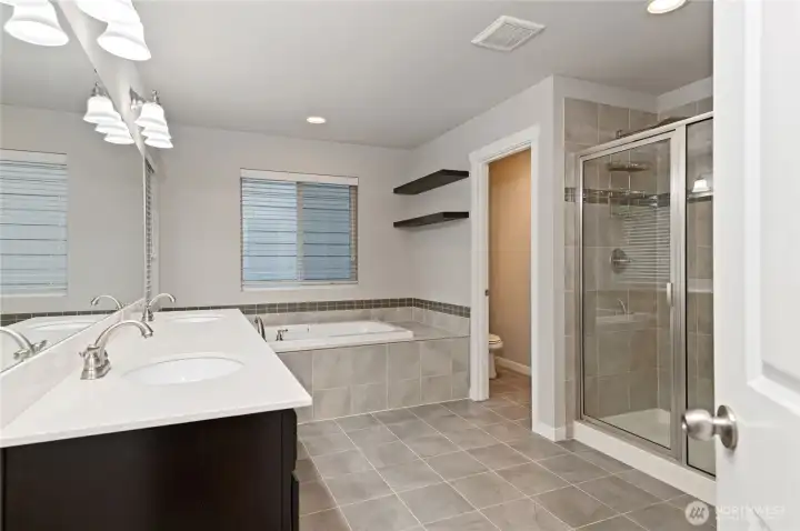 Primary en suite Bathroom