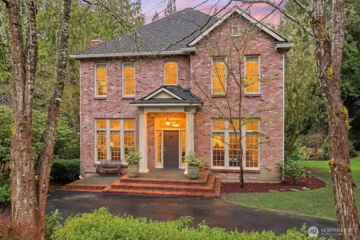 The commanding exterior features 34,000 reclaimed bricks from a 1917 Seattle school house and wooden columns rescued from a Civil War hospital.