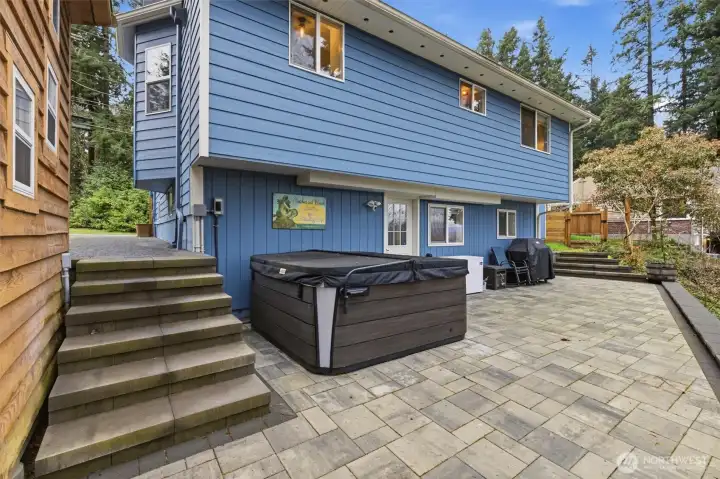 New hot tub included  Brand: Marquis  Series: Crown