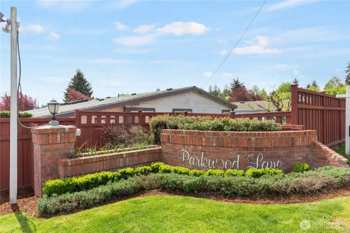 Parkwood Lane - Federal Way's Premiere 55+ Community!