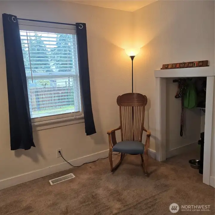 Window in Primary on Main