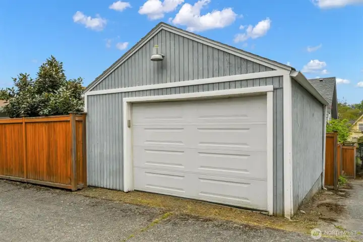 Garage access from the alley...