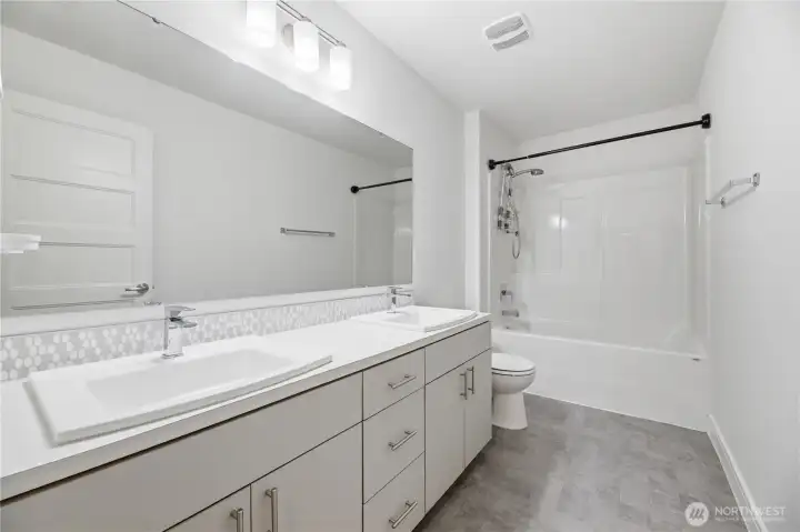 ~Upstairs Bathroom~