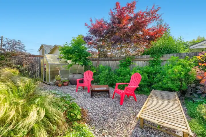 Sweet fire pit area