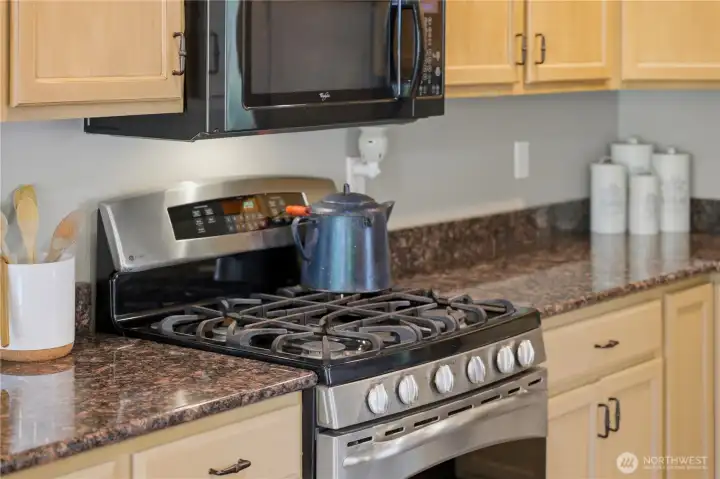 Gas stovetop for those perfectly cooked recipes.