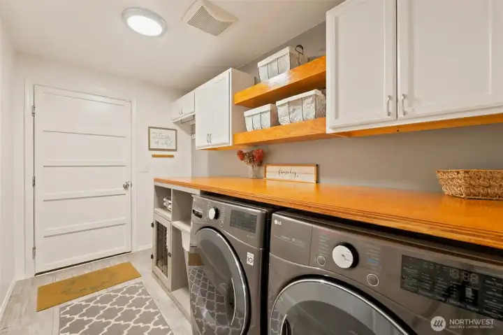 Great, functional and aesthetic laundry room Great, functional and aesthetic laundry room