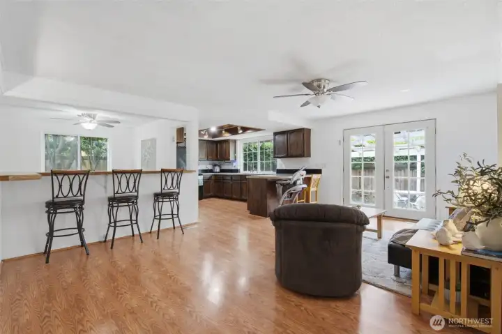 The separate. In bar area. That separates the family room and the living room is open so that it can be enjoyed from both sides. The separate. In bar area. That separates the family room and the living room is open so that it can be enjoyed from both sides.