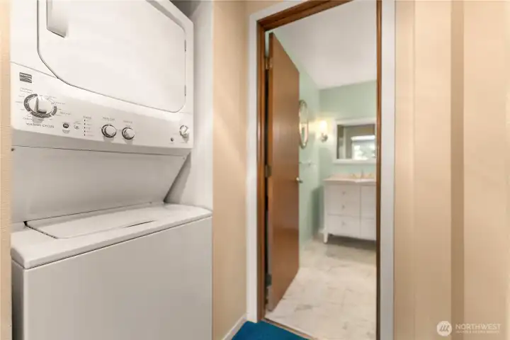 Convenient main-floor laundry. Convenient main-floor laundry.
