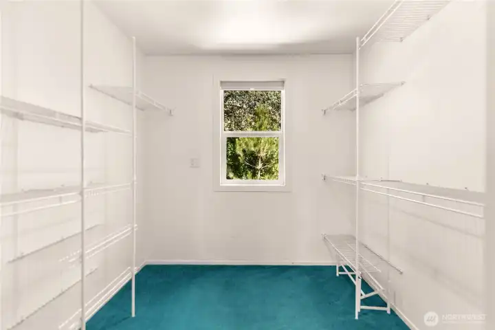 Large walk-in closet provides excellent storage. Large walk-in closet provides excellent storage.