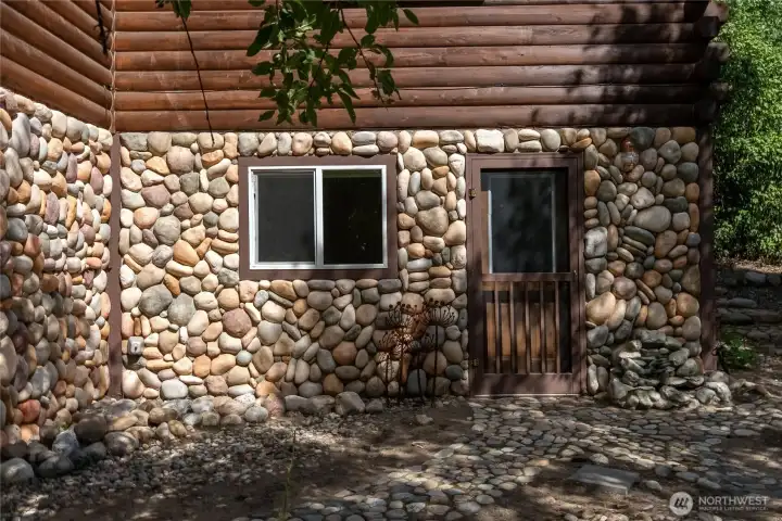 Bonus flex room with private entrance and bath—ideal guest suite, office, hobbies, or studio. Bonus flex room with private entrance and bath—ideal guest suite, office, hobbies, or studio.