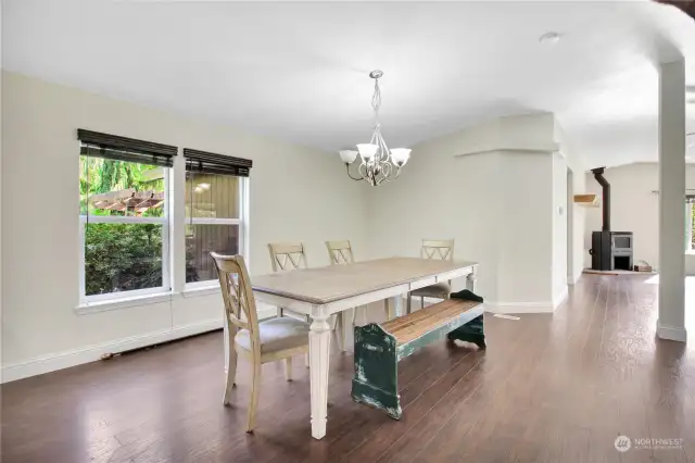 Spacious dining room or flex space with room for everyone to enjoy!