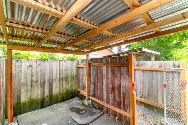 Wood shed/storage area!