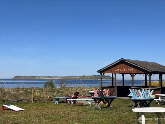 Have a picnic down at the community beach by the clubhouse.