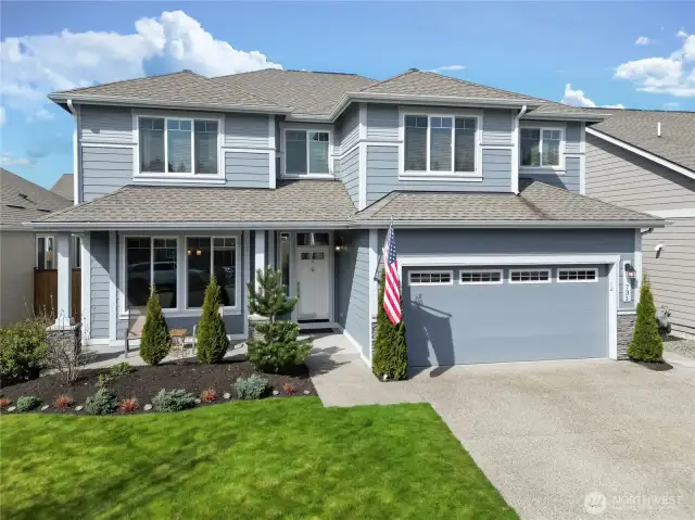 Gorgeous move in ready home in Steilacoom Heights just minutes to I-5 access/JBLM.