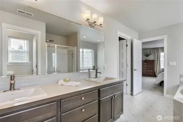 5-piece primary bath.