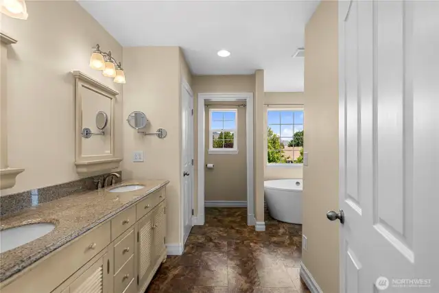 2nd floor Primary bathroom