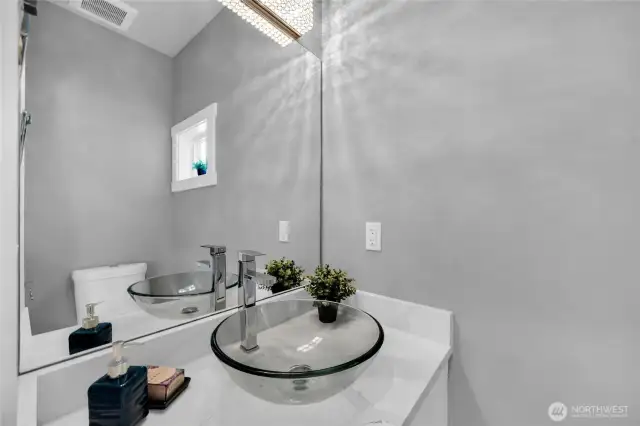 Main Guest 1/2 Bath
