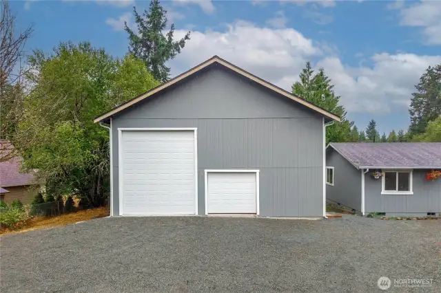 Does anyone need an enormous shop? This one is large enough for any projects you have in mind or just massive storage.