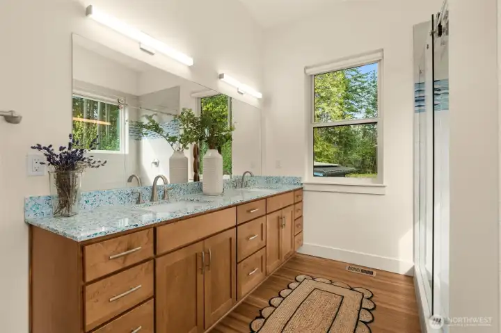 Stunning double sink Primary BA!