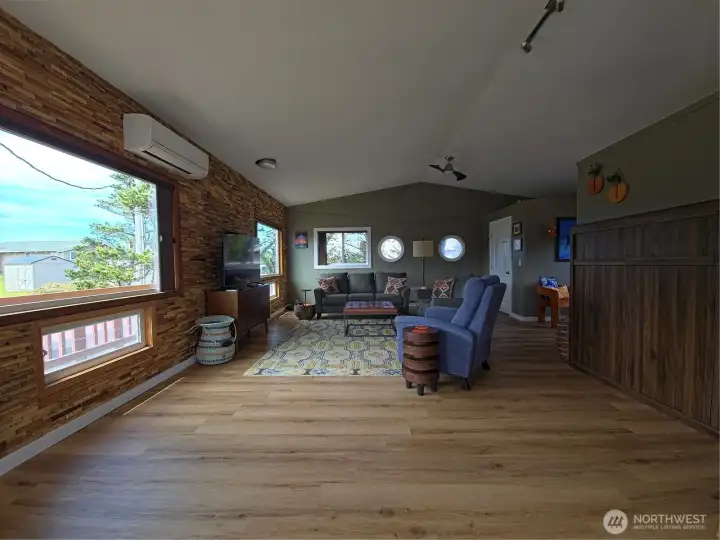 Mid Century Modern vibe offering tons of light.