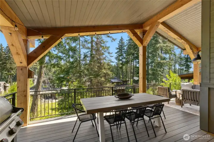 A complete indoor-outdoor lifestyle experience. A complete indoor-outdoor lifestyle experience.