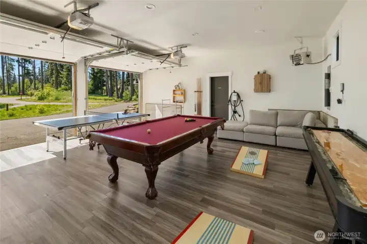 Flexible recreational area for entertainment and play. Flexible recreational area for entertainment and play.