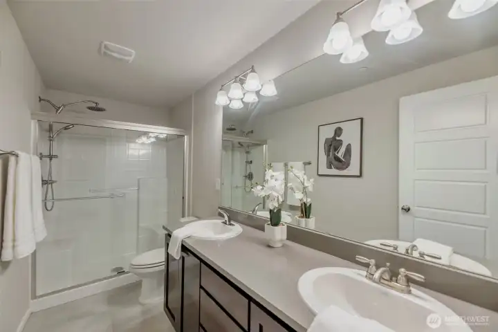 En-suite Bathroom