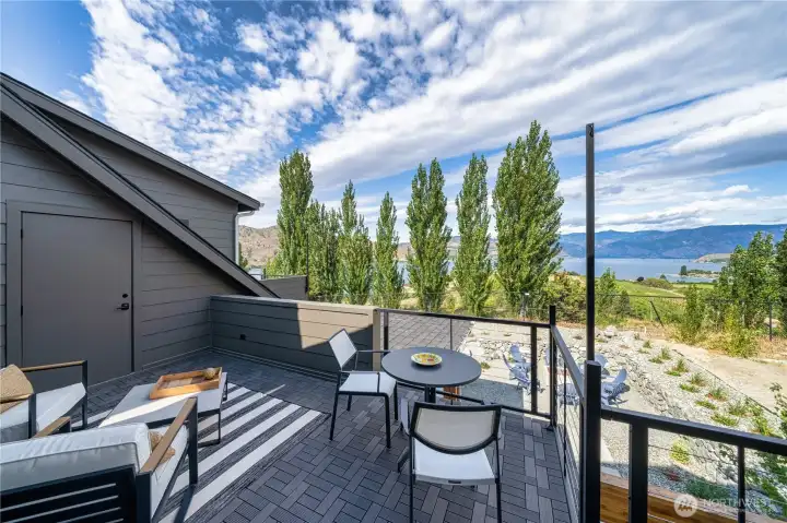 ADU/Carriage House with lake view deck.