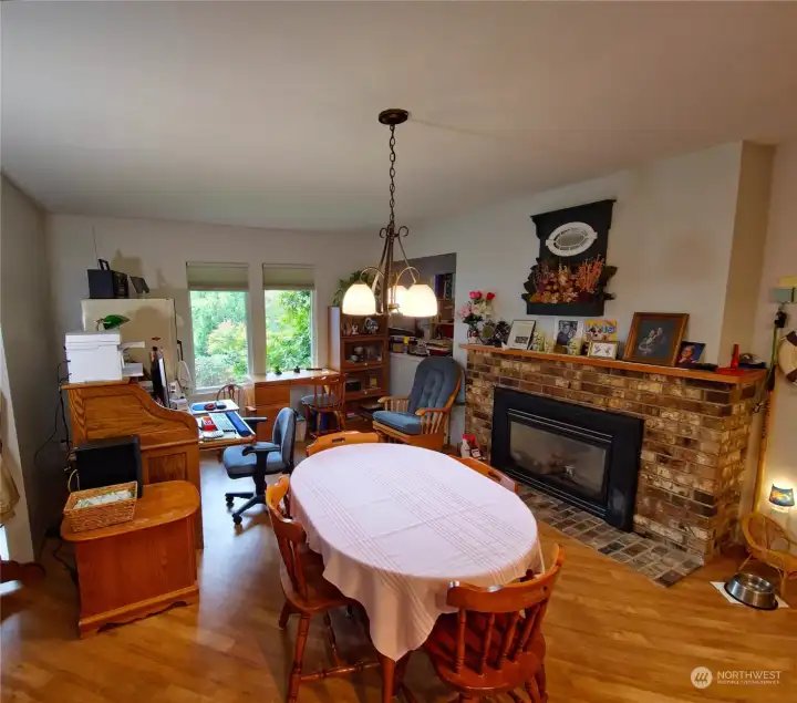 dining space/ office dining space/ office