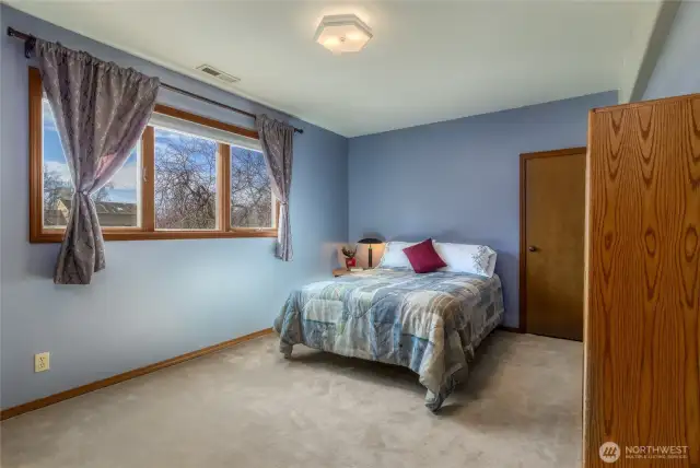 2nd Floor Bedroom..