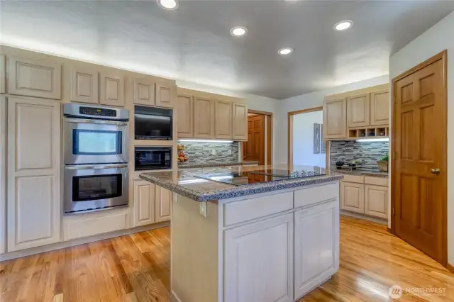 Kitchen with Center Island