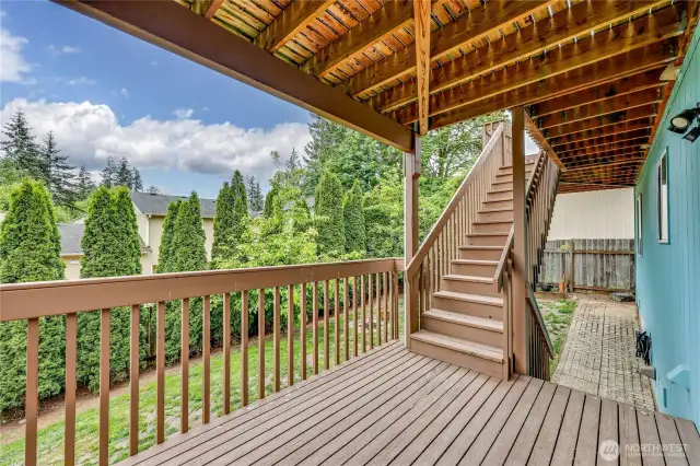 Lower deck to yard.