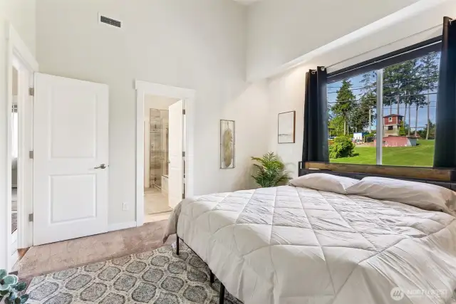 Upstairs Primary Bedroom