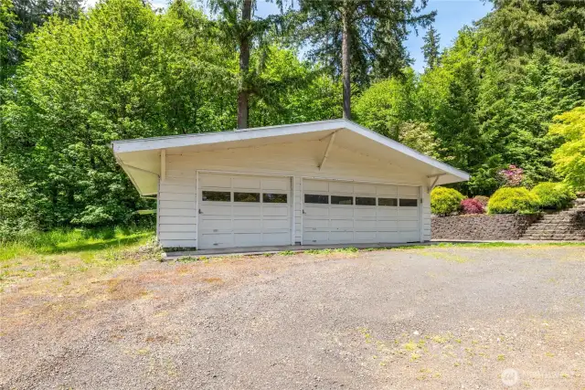 3 car garage