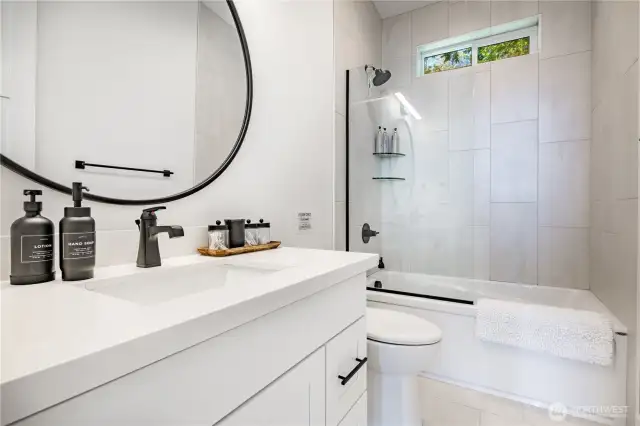 Full guest bath on upper level.