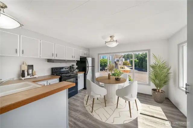 Kitchen with Eating Space