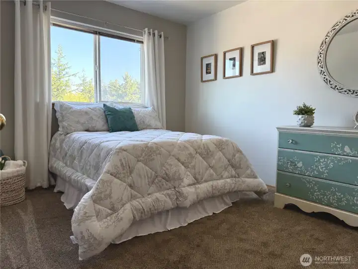 2nd Bedroom